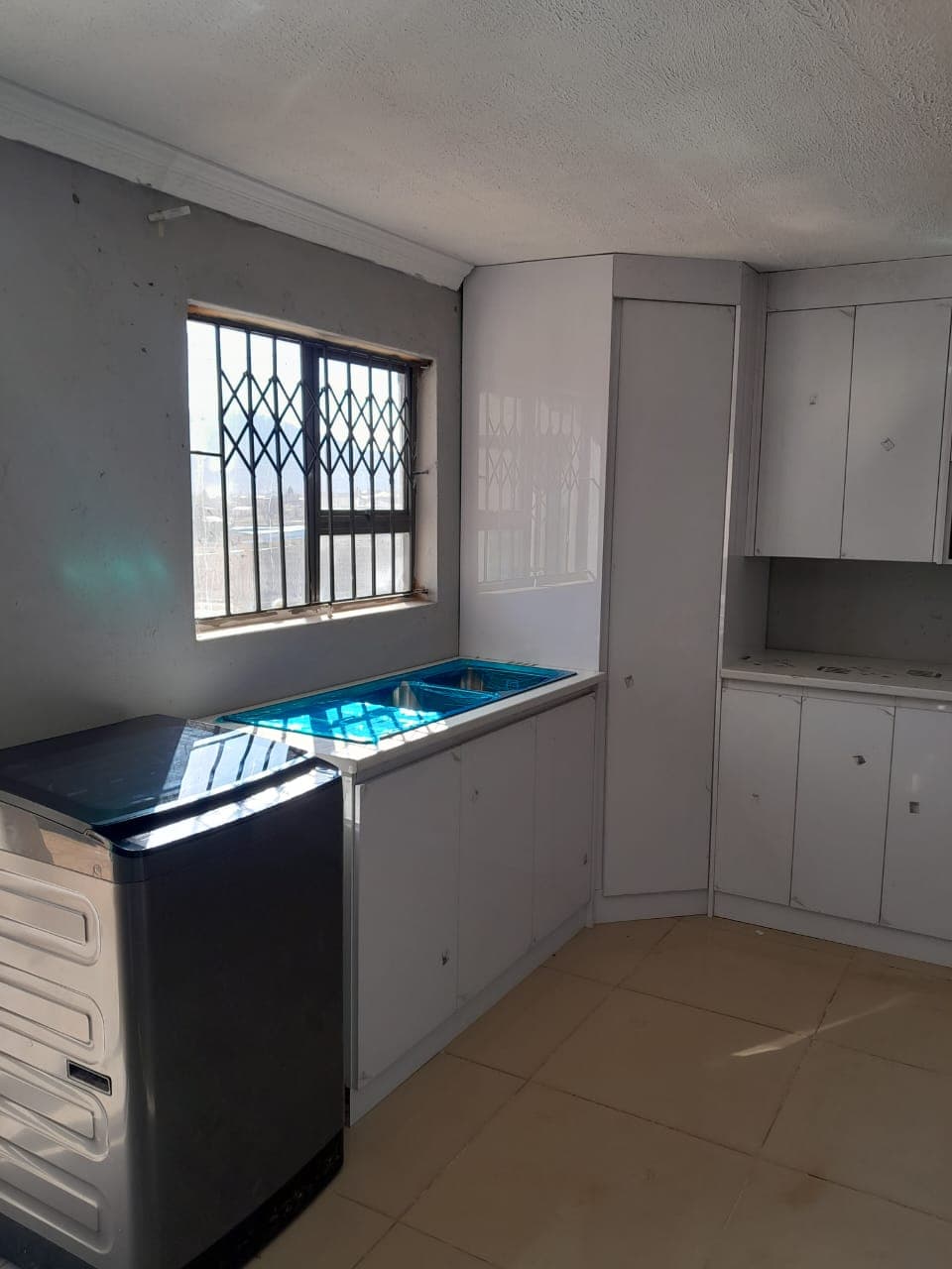 Custom kitchen cabinetry in Sterkspruit, Eastern Cape — project 38